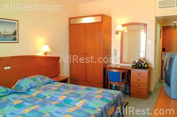 Tasia Maris Sands Beach Hotel 8